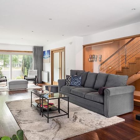 Апартаменти Joivy Sleek House Balcony & 2 Terraces In Porto Мая Екстер'єр фото