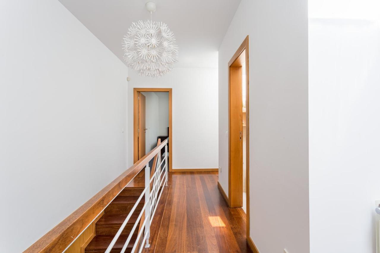 Апартаменти Joivy Sleek House Balcony & 2 Terraces In Porto Мая Екстер'єр фото