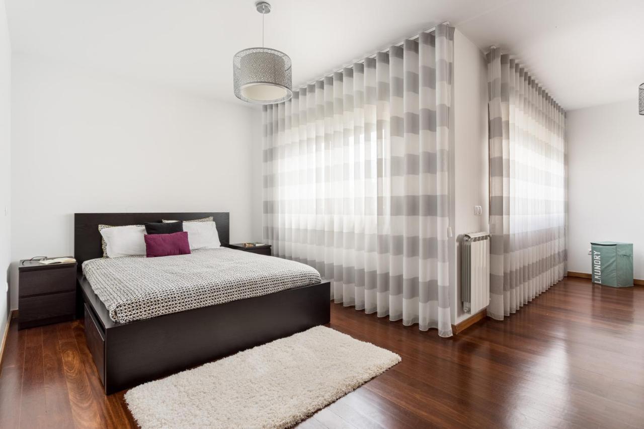 Апартаменти Joivy Sleek House Balcony & 2 Terraces In Porto Мая Екстер'єр фото