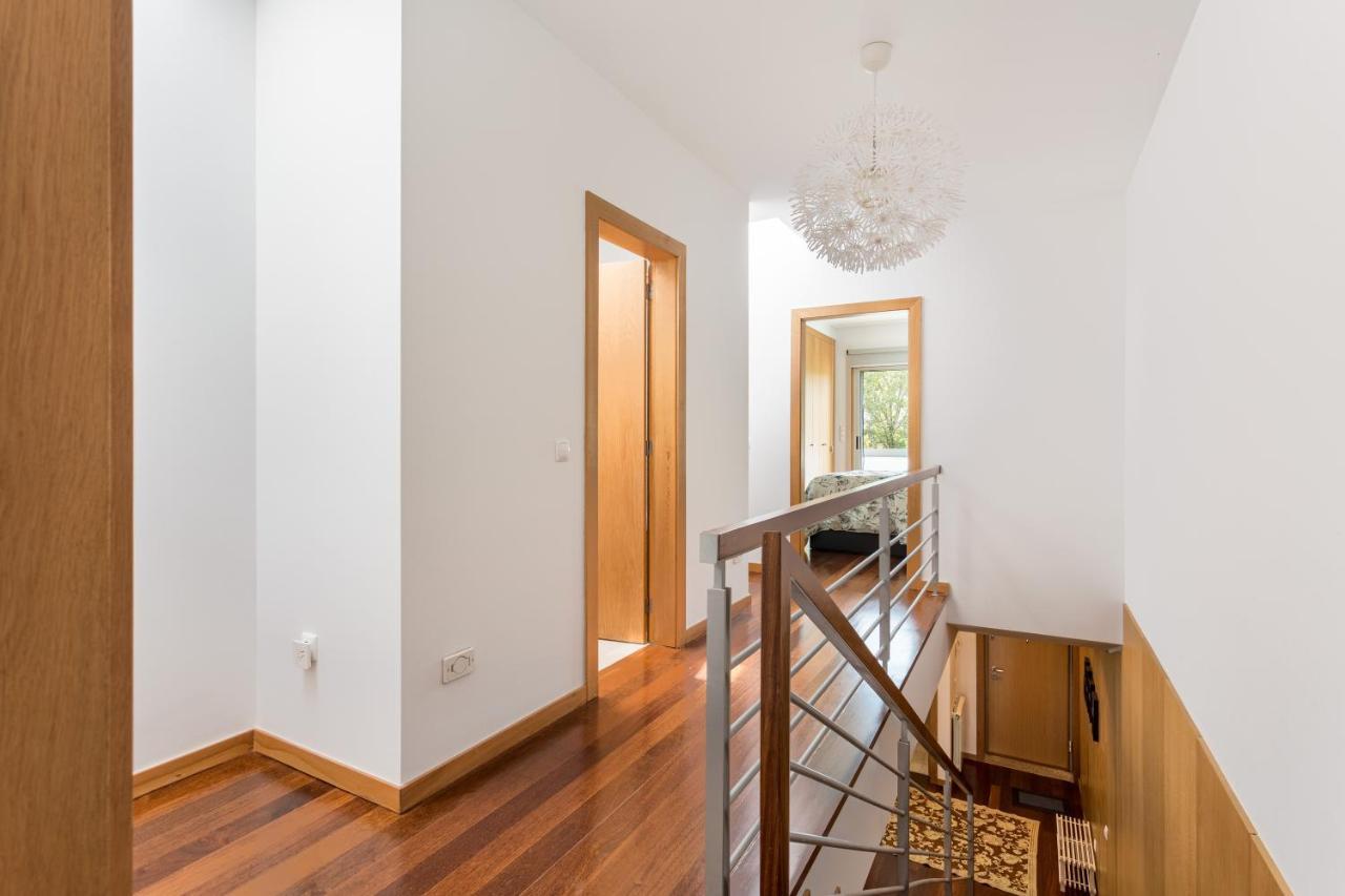 Апартаменти Joivy Sleek House Balcony & 2 Terraces In Porto Мая Екстер'єр фото