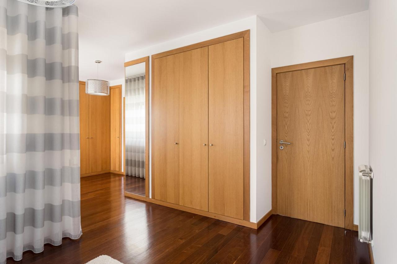Апартаменти Joivy Sleek House Balcony & 2 Terraces In Porto Мая Екстер'єр фото