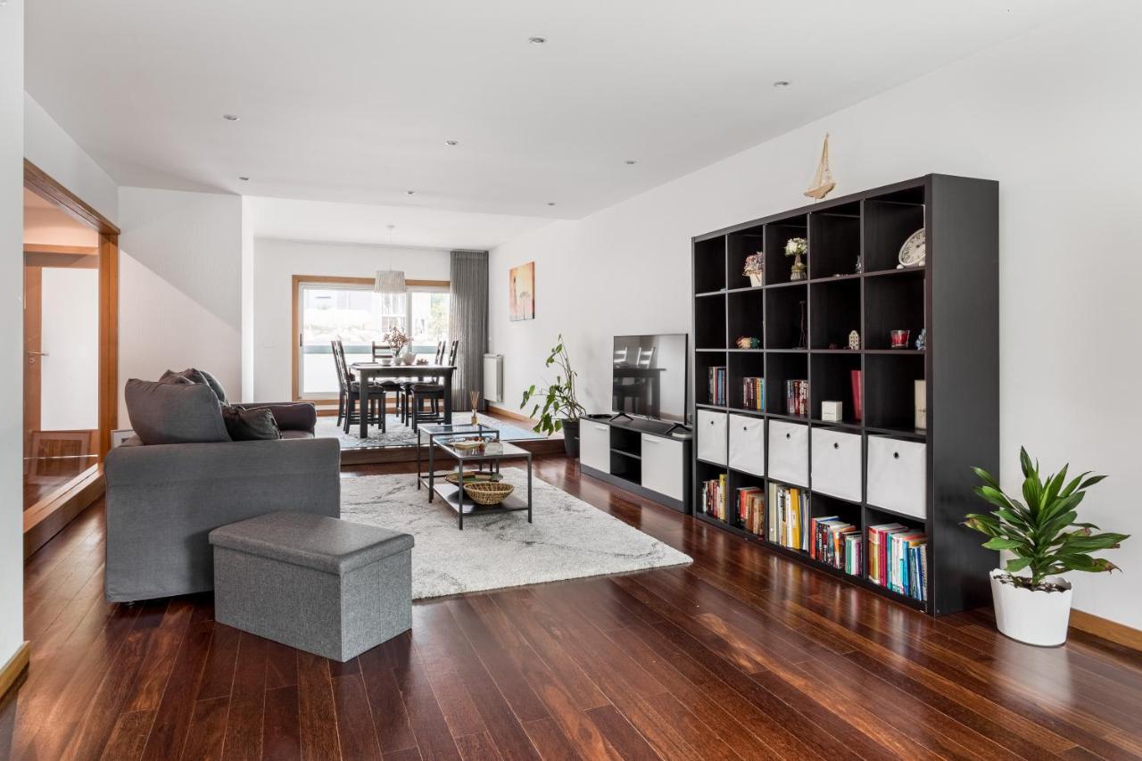 Апартаменти Joivy Sleek House Balcony & 2 Terraces In Porto Мая Екстер'єр фото